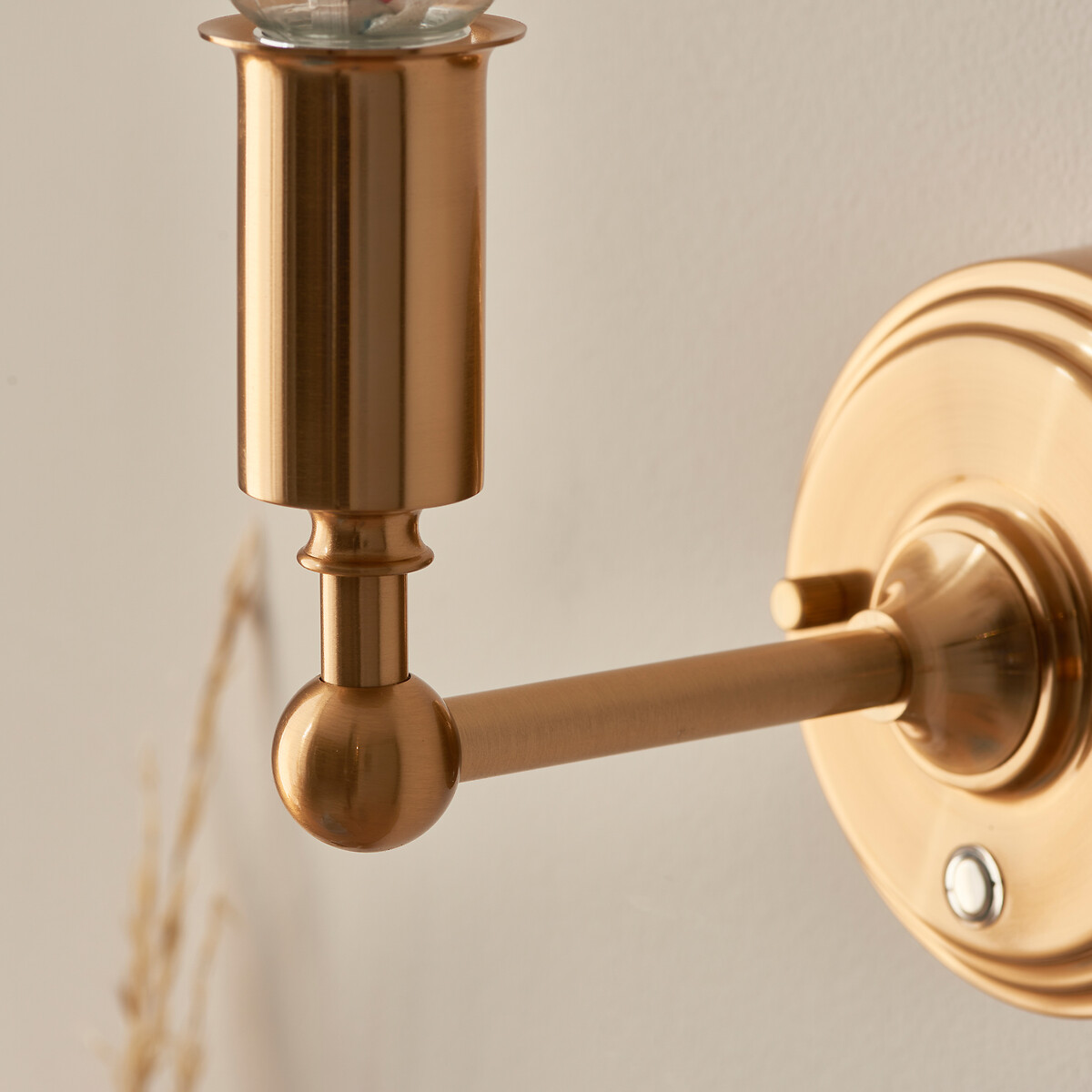 Briar Rechargeable Wall Light in Aged Brass aged brass, ÉDITÉ