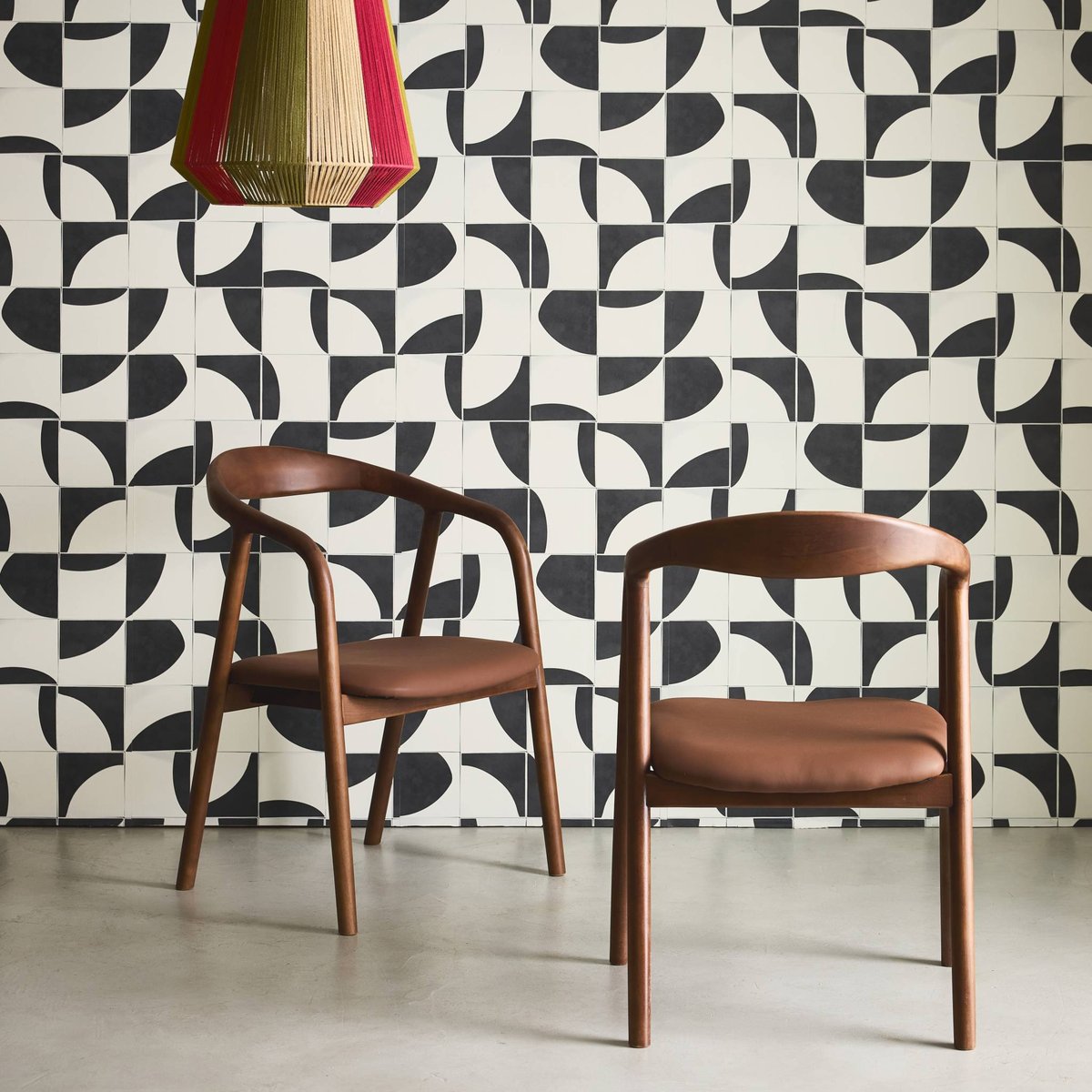 Fauteuil bois d'hévéa et simili cuir (lot de 2) SARA noyer, SWEEEK