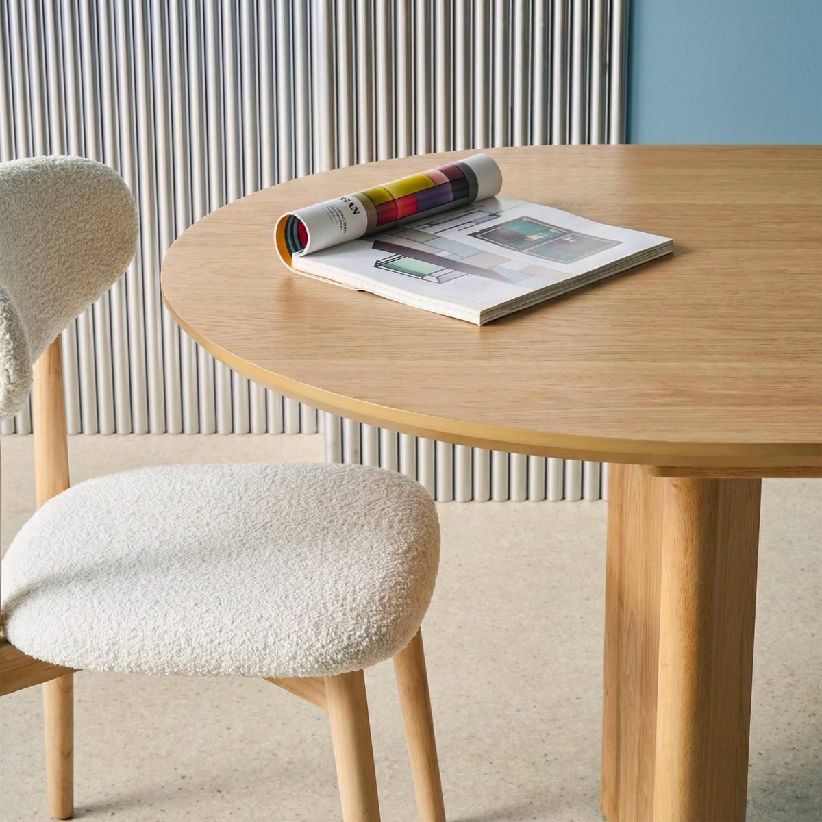 Table à manger oblongue extensible bois d'hévéa et placage chêne 6-8 places ALBANE naturel, SWEEEK