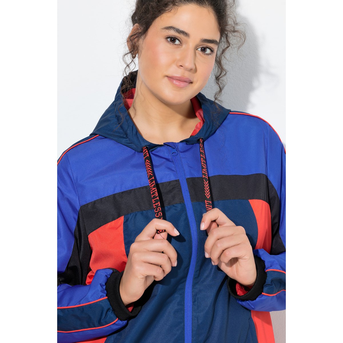 Veste d'extérieur à capuche bleu foncé, ULLA POPKEN