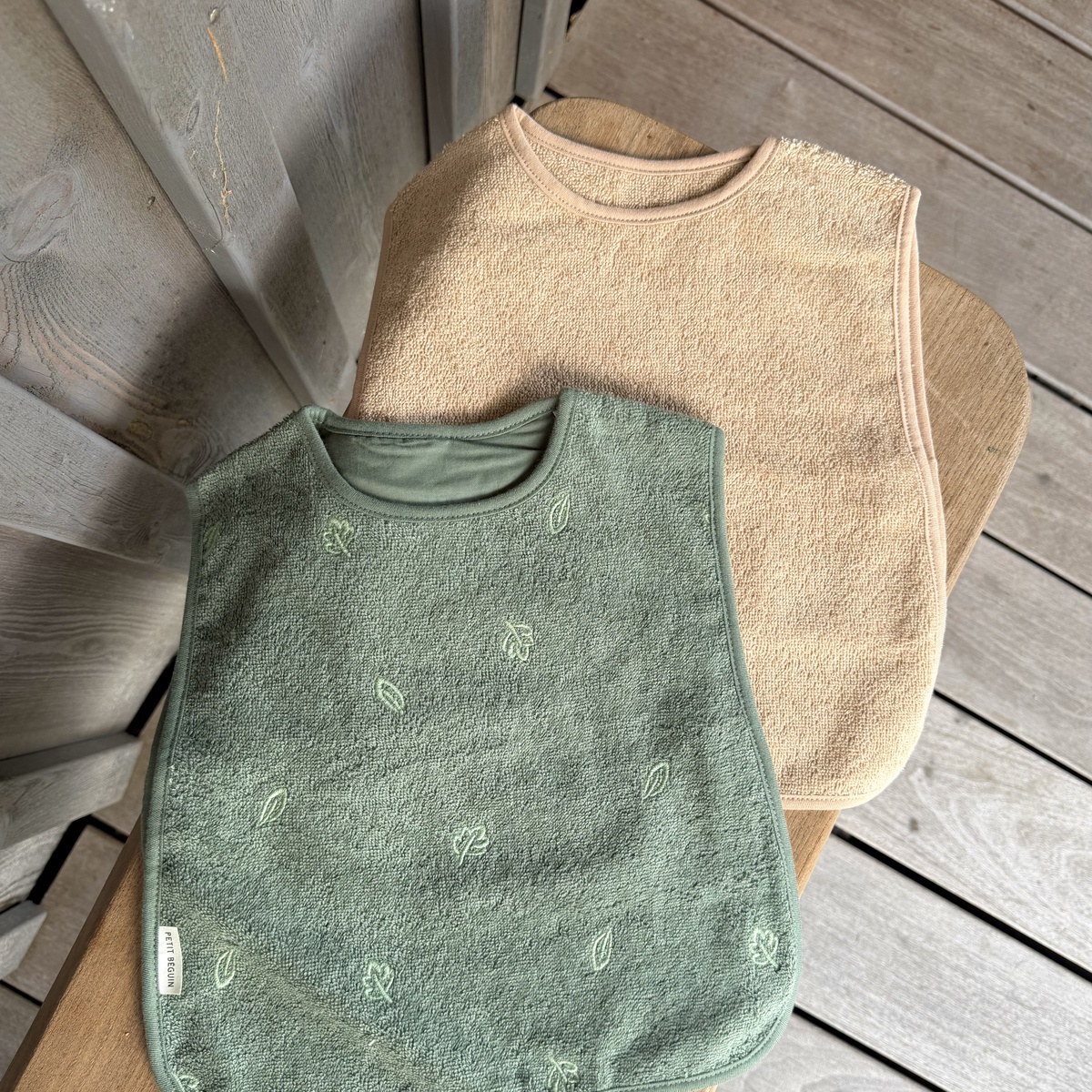 Lot de 2 bavoirs bébé en éponge Moka vert, PETIT BEGUIN