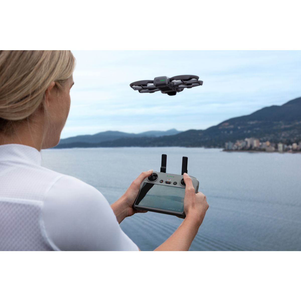 Drone Avata 360 (RC 2) gris, DJI