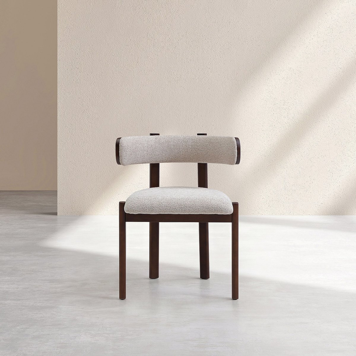 Lot de 2 chaises en tissu et bois massif couleur noyer YOUNA beige, HABITAT