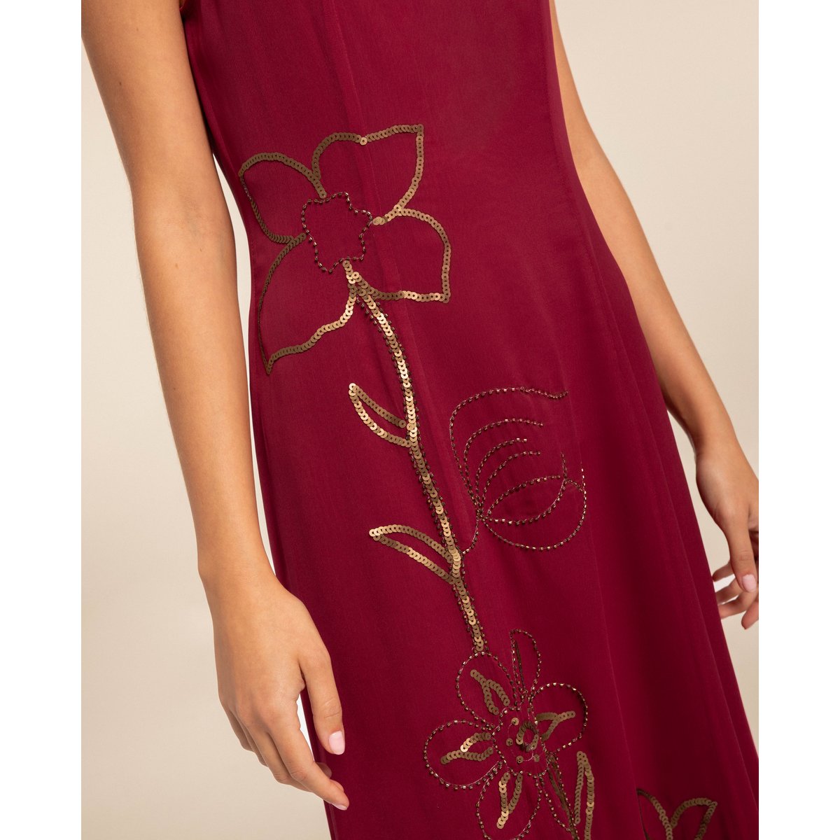 Robe avec broderie de sequins et perles rouje, THE-ARE