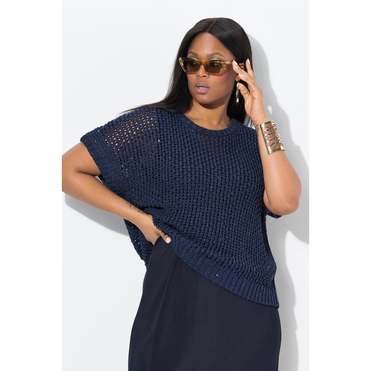 Pull à paillettes. Col rond et marine foncé, ULLA POPKEN