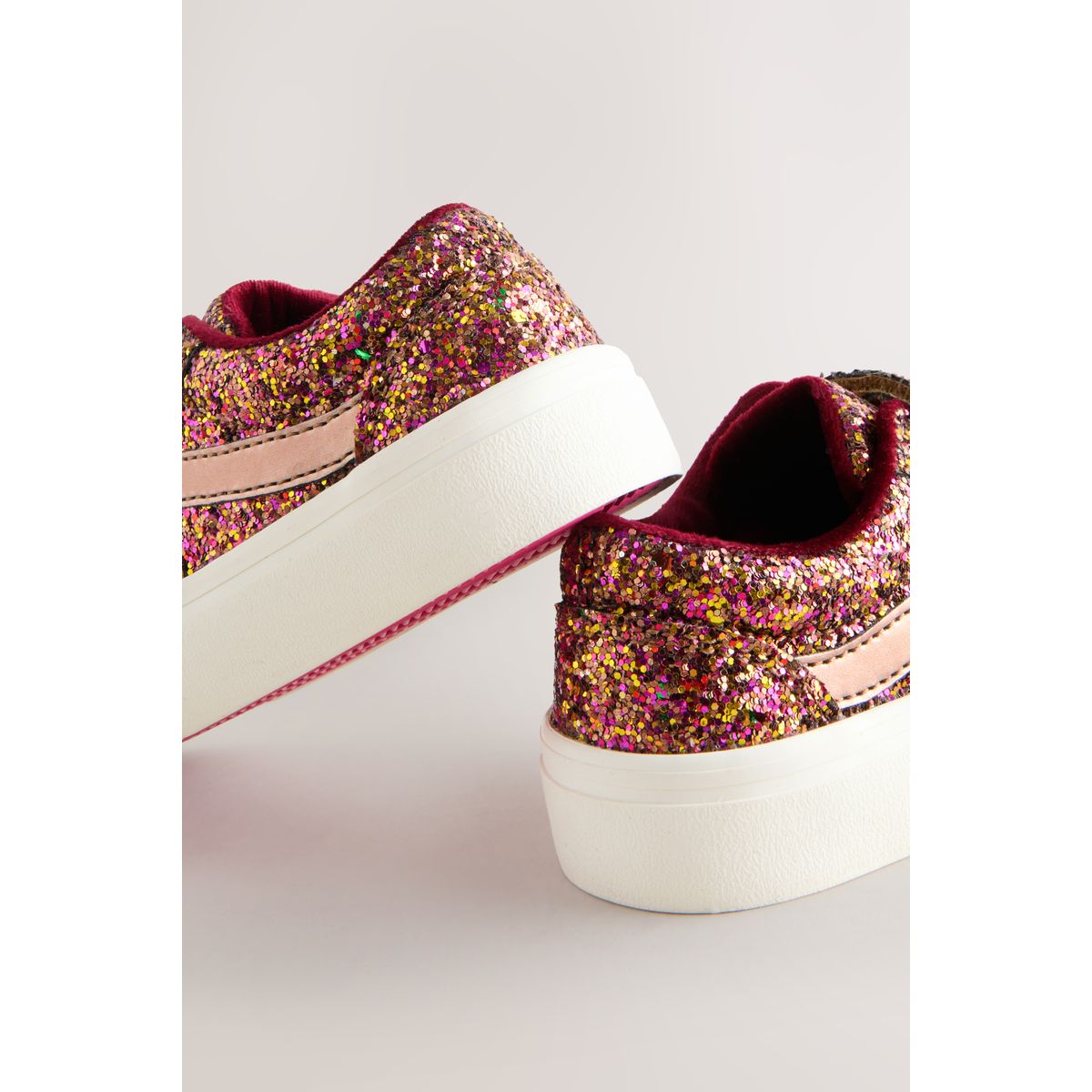 Baskets à fermeture scratch paillettes rouge bordeaux, NEXT