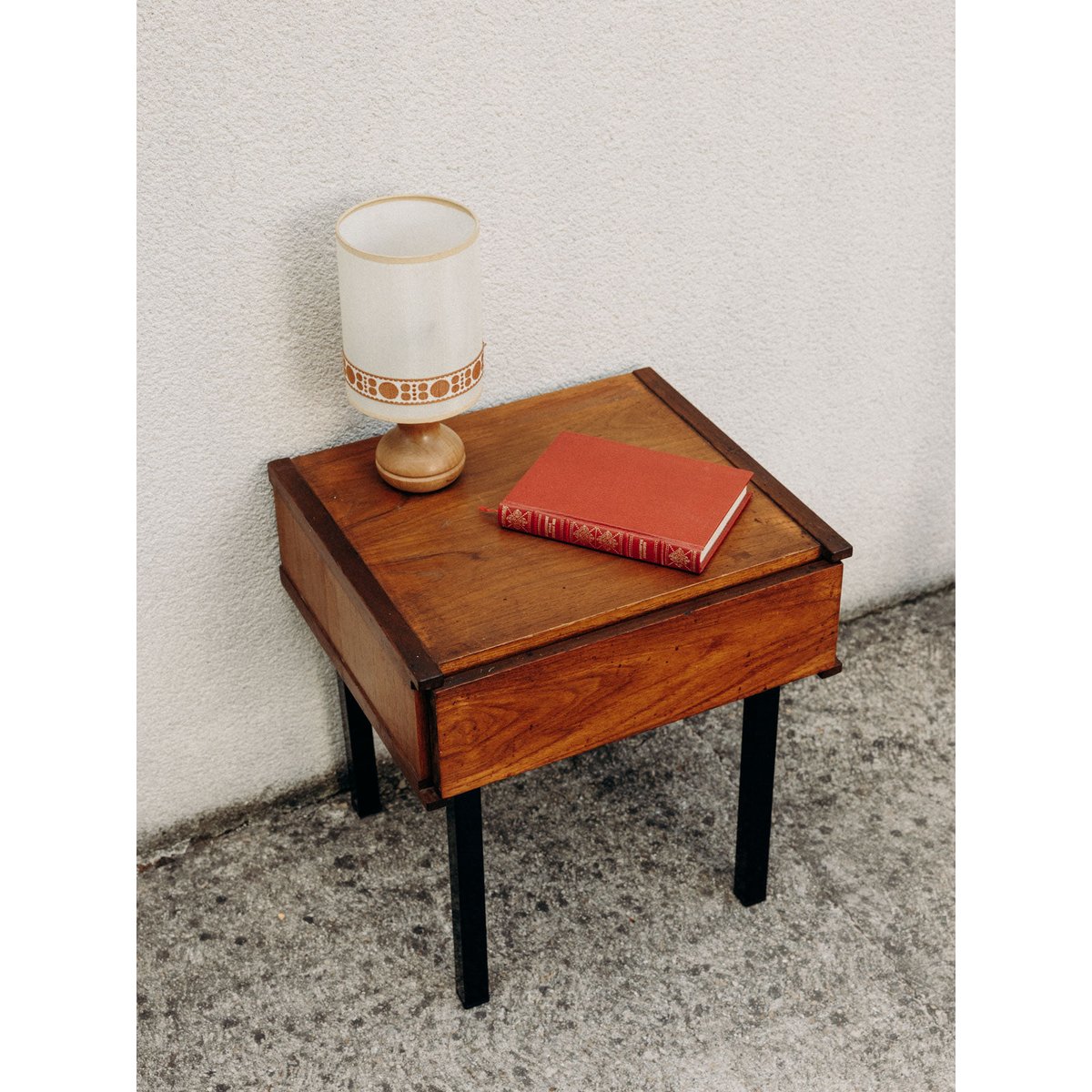 Table de chevet de style scandinave Maïa N°1510 - Bon état bois foncé, DEBONGOUT