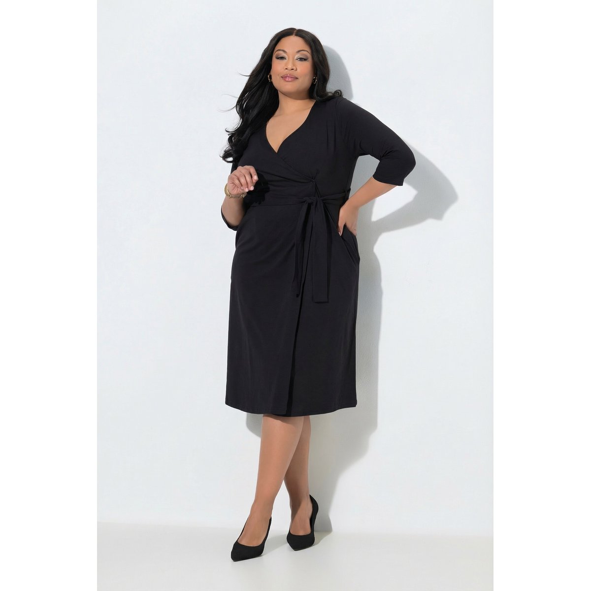 Robe portefeuille, coupe en A, col en V noir, ULLA POPKEN