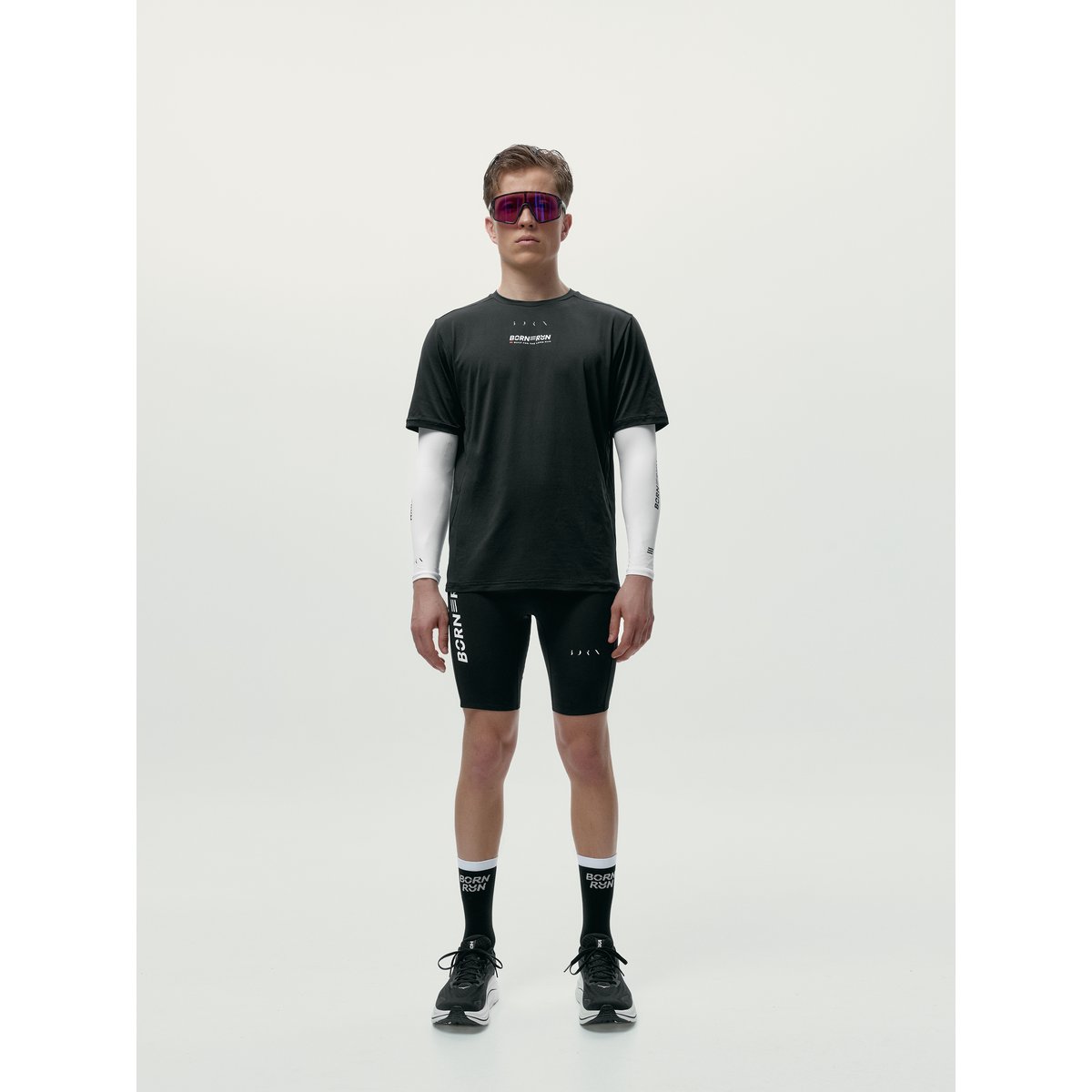 Chaussettes de sport femme Run compressifs séchage rapide noir et blanc, BORN