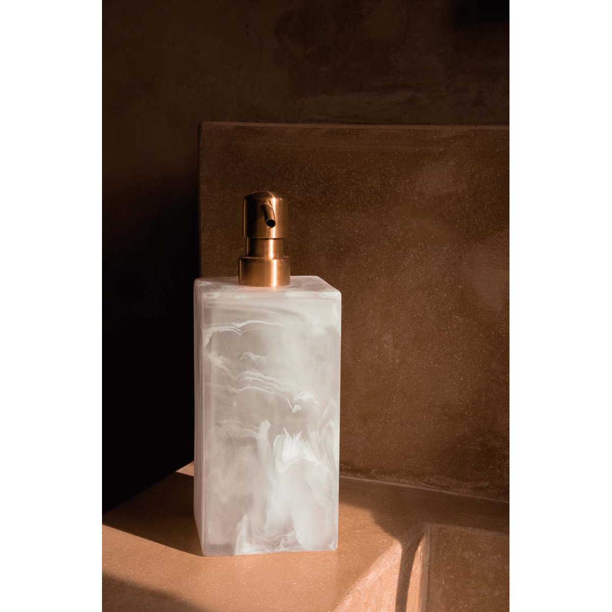 Distributeur de savon en résine ORGANIC rose blanc, BAZAR BIZAR