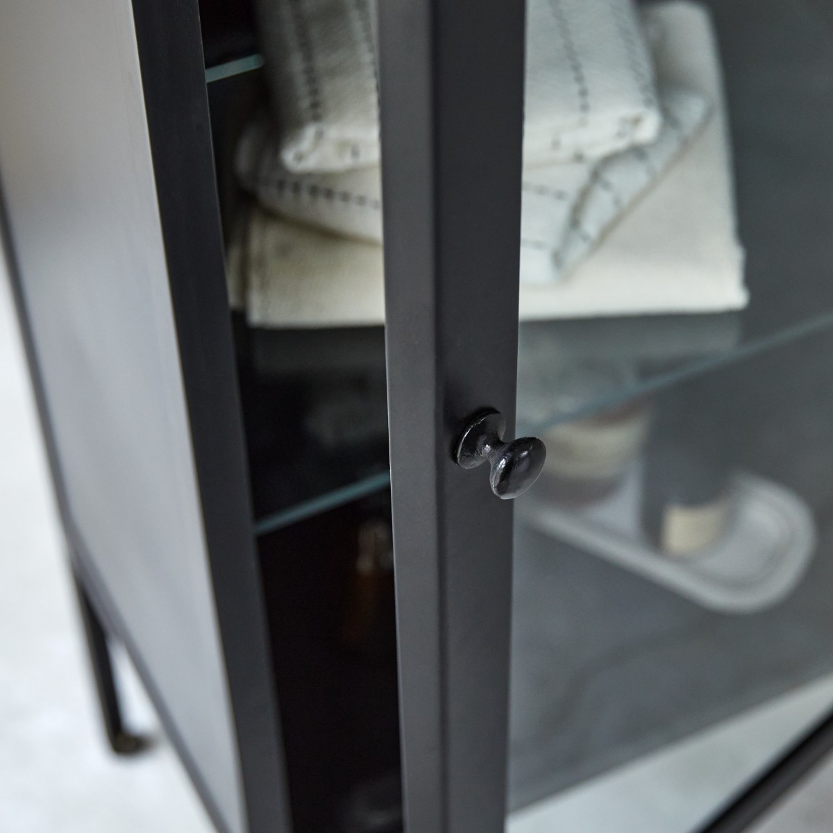 Vitrine en Métal, LISON noir, TIKAMOON