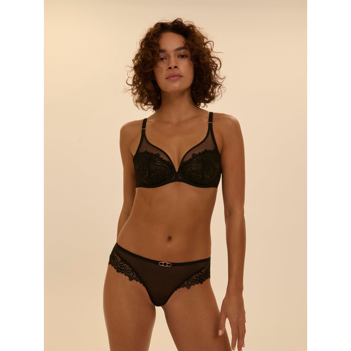 Soutien-gorge avec armature décolleté plongeant, IDOLE noir, SIMONE PERELE