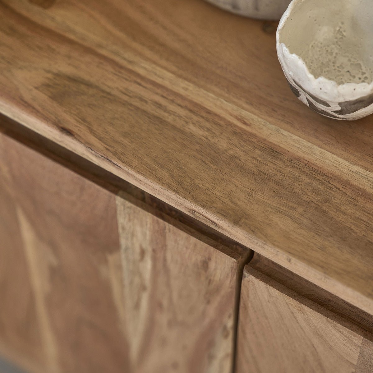 Meuble TV en acacia massif 3 portes SAMSO couleur unique, BERAH GETAH