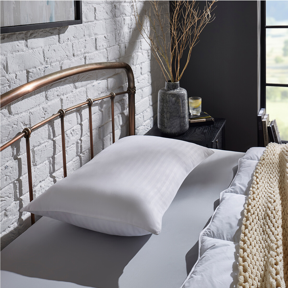 Extra Firm Support Pillow white, THE FINE BEDDING COMPANY