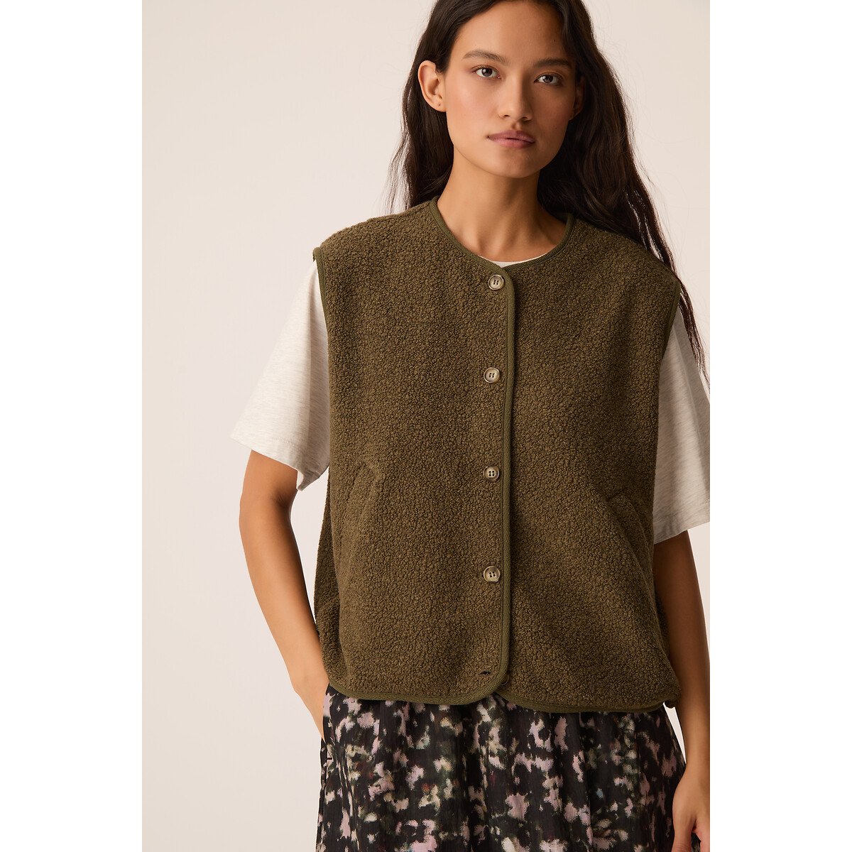 Giacca in maglia bouclé, senza maniche, ZLATA kaki, DES PETITS HAUTS