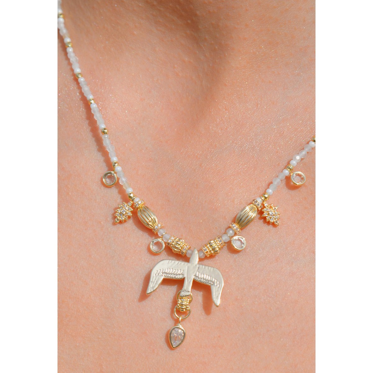 Collier de perles avec pendentif aigle GALLICA blanc, HIPANEMA