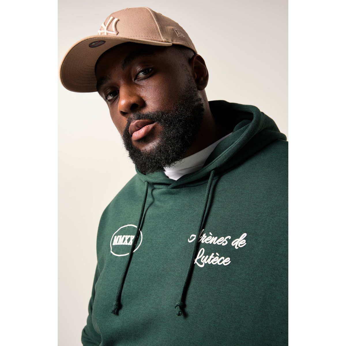 Sweat-shirt à capuche, avec imprimés vert foncé, STHUGE