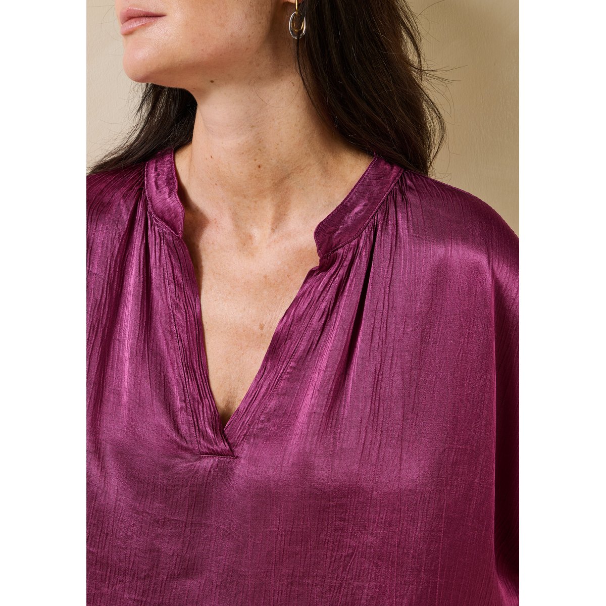 Top manches courtes en satin encolure tunisienne purple velvet, LA FEE MARABOUTEE