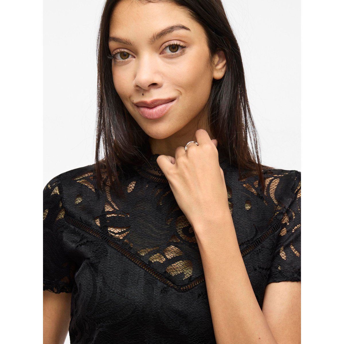 Blouse Col Montant, Dentelles noir, VILA
