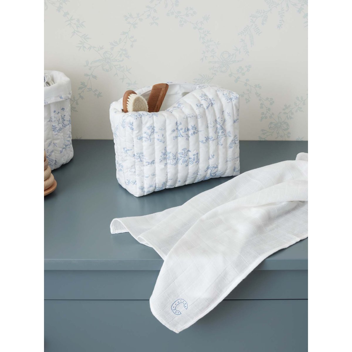 Trousse de toilette esprit toile de Jouy jouy bleu, CYRILLUS