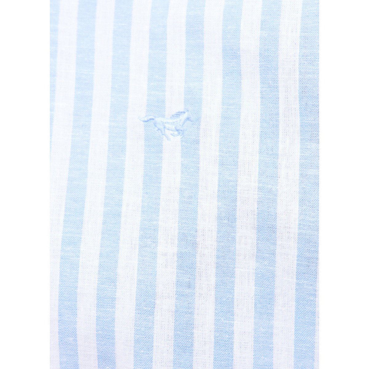 Chemise en coton et lin mélangé ciel à rayures pourvue de manches courtes bleu clair, MUSTANG