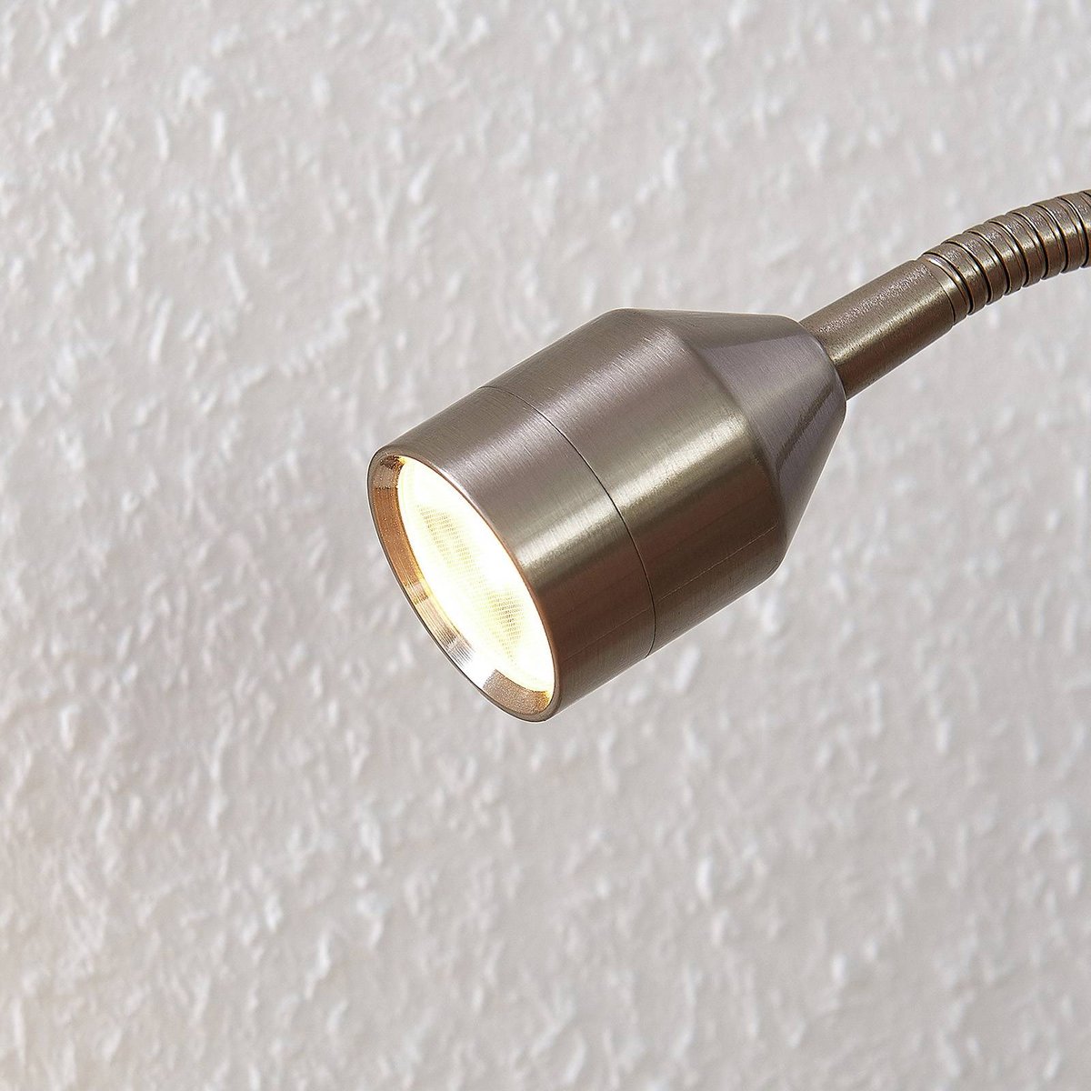 Lampe à pince en métal moderneLED, Djamila nickel satiné, LINDBY
