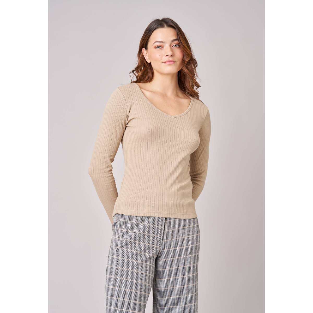 T-shirt ajusté femme en 100% coton côtelé PAULANA light taupe, DEELUXE