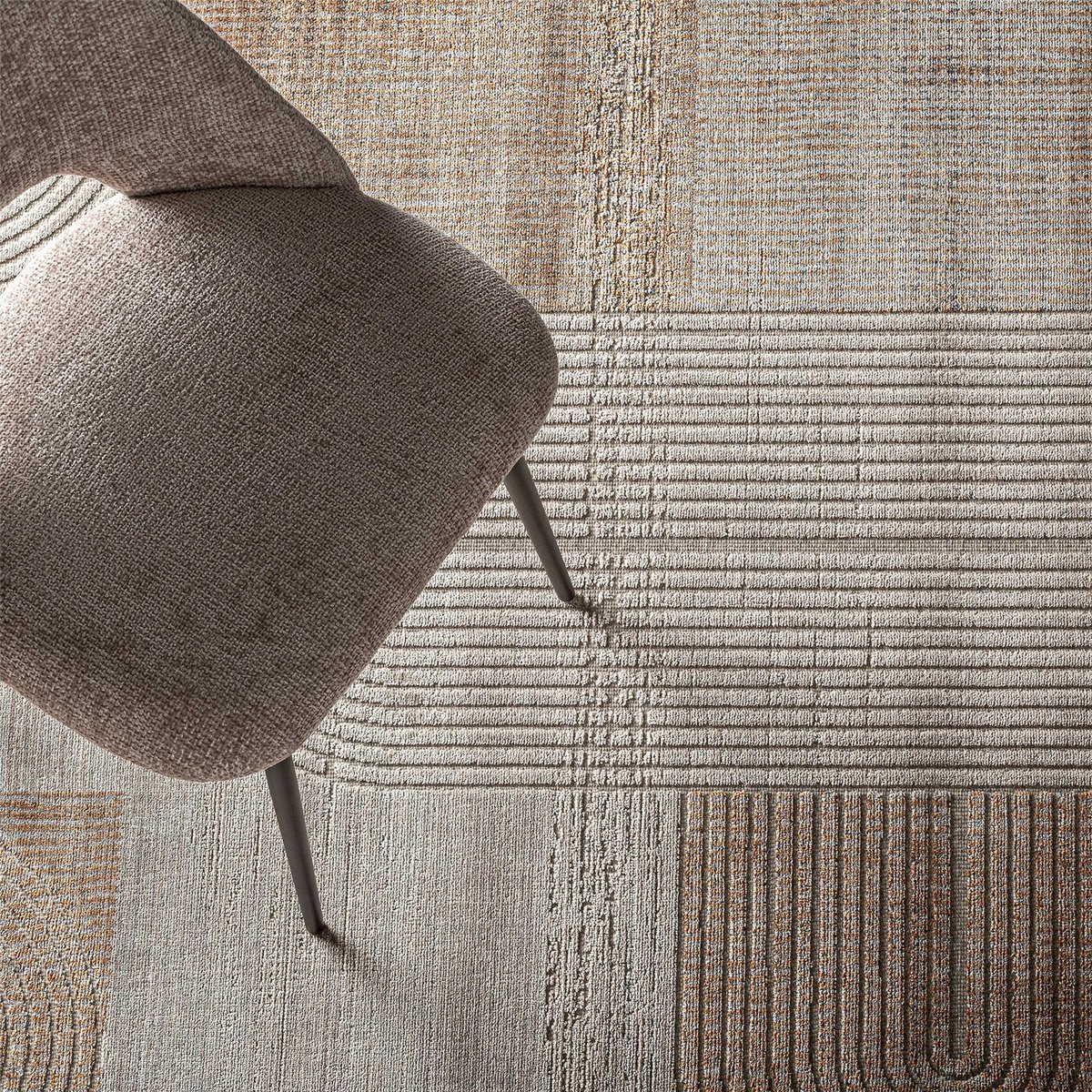Tapis à motifs classiques en viscose marron chaud et beige naturel, RECOLLECTION