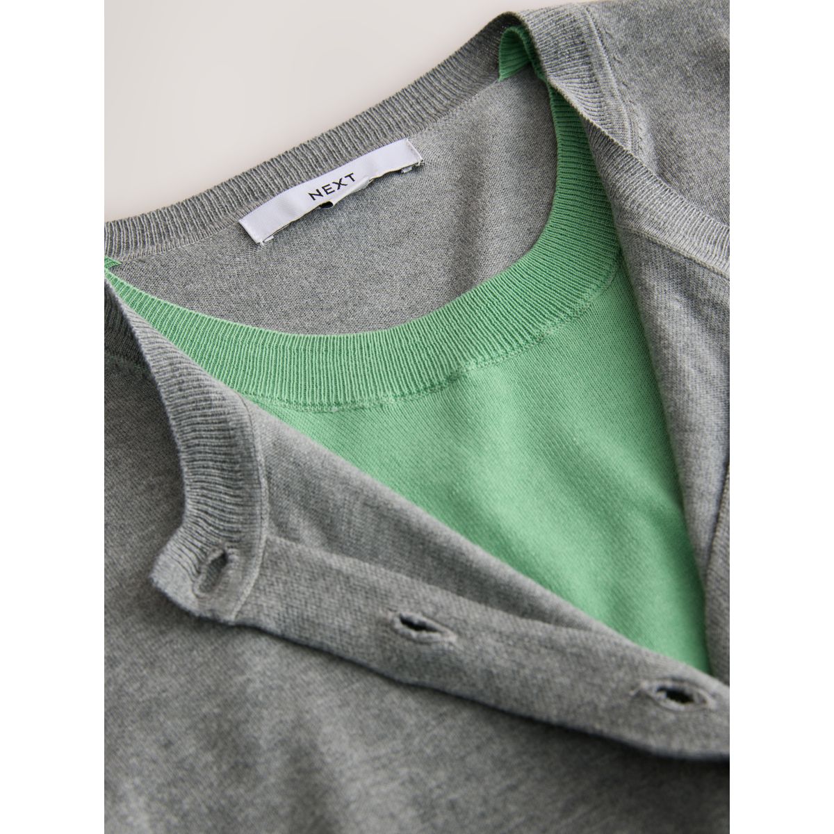 Cardigan à effet superposé avec coton doux gris/vert, NEXT