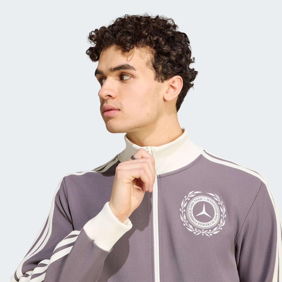 Veste De Survêtement Hommes Mercedes - Amg Petronas Formula 1 Team Silver Arrows Icon granite / off white, adidas Performance