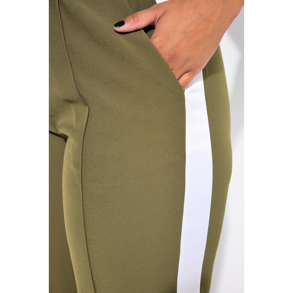 Pantalon à coupe Wide Legs. Taille élastique olive foncé, STUDIO UNTOLD