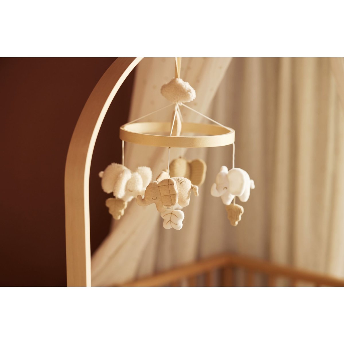 Mobile d’éveil bébé en bois blanc, beige, JOLLEIN