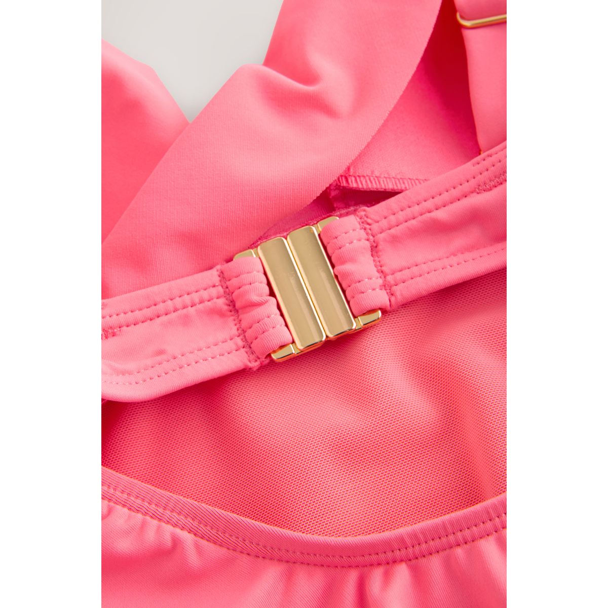 Maillot de bain bandeau gainant à volant rose corail, NEXT