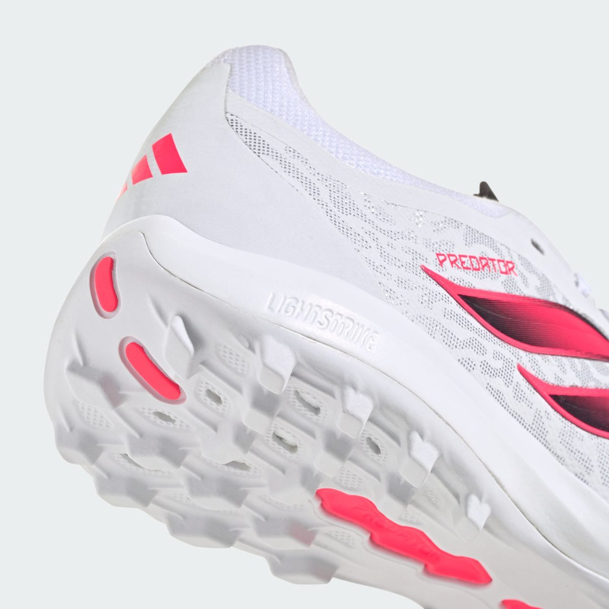 Chaussure De Football Predator League Turf Chaussure De Football Predator League Turf cloud white / solar turbo / core black, adidas Performance