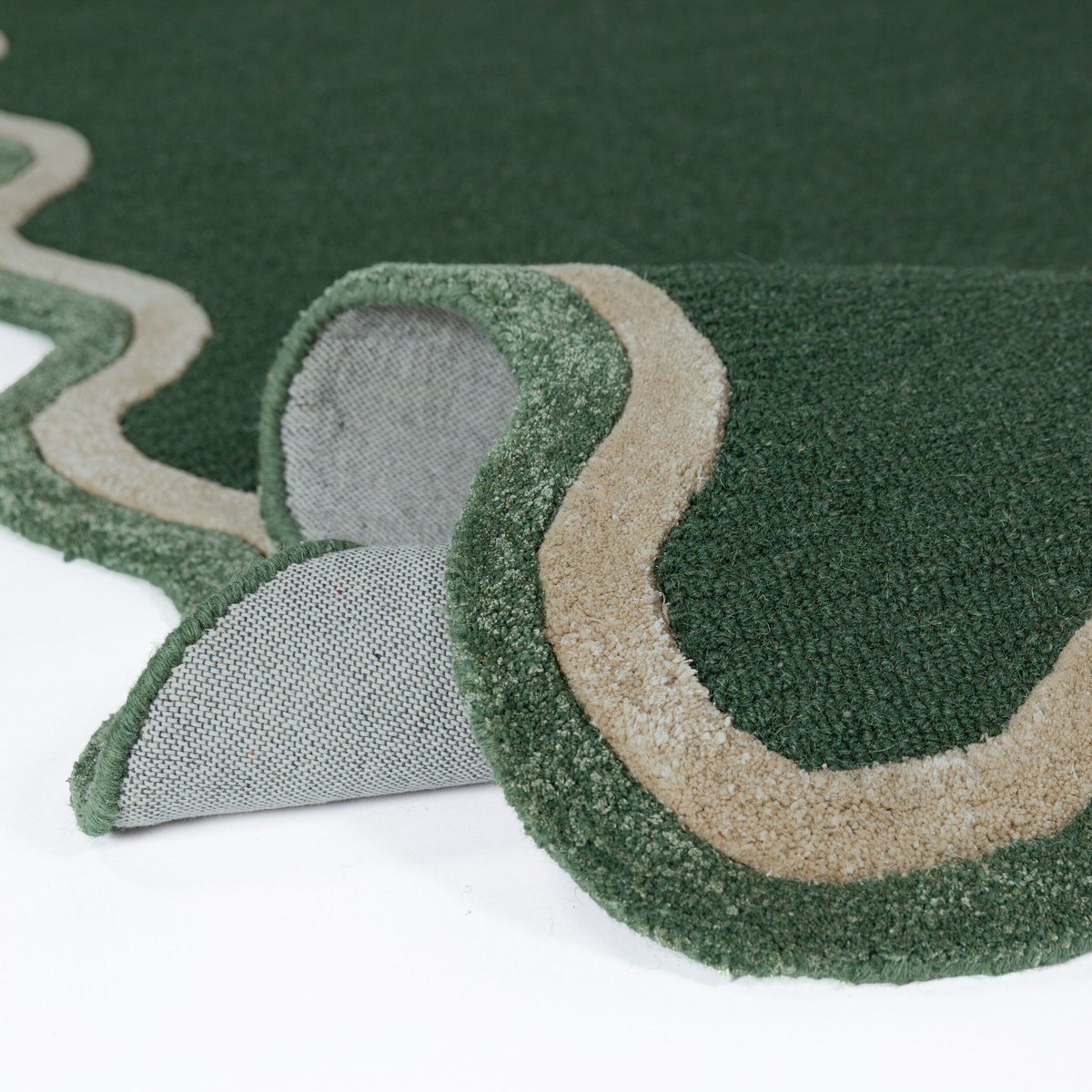 Tapis en mélange de laine à bordure festonnée RIVO vert, FLAIR RUGS