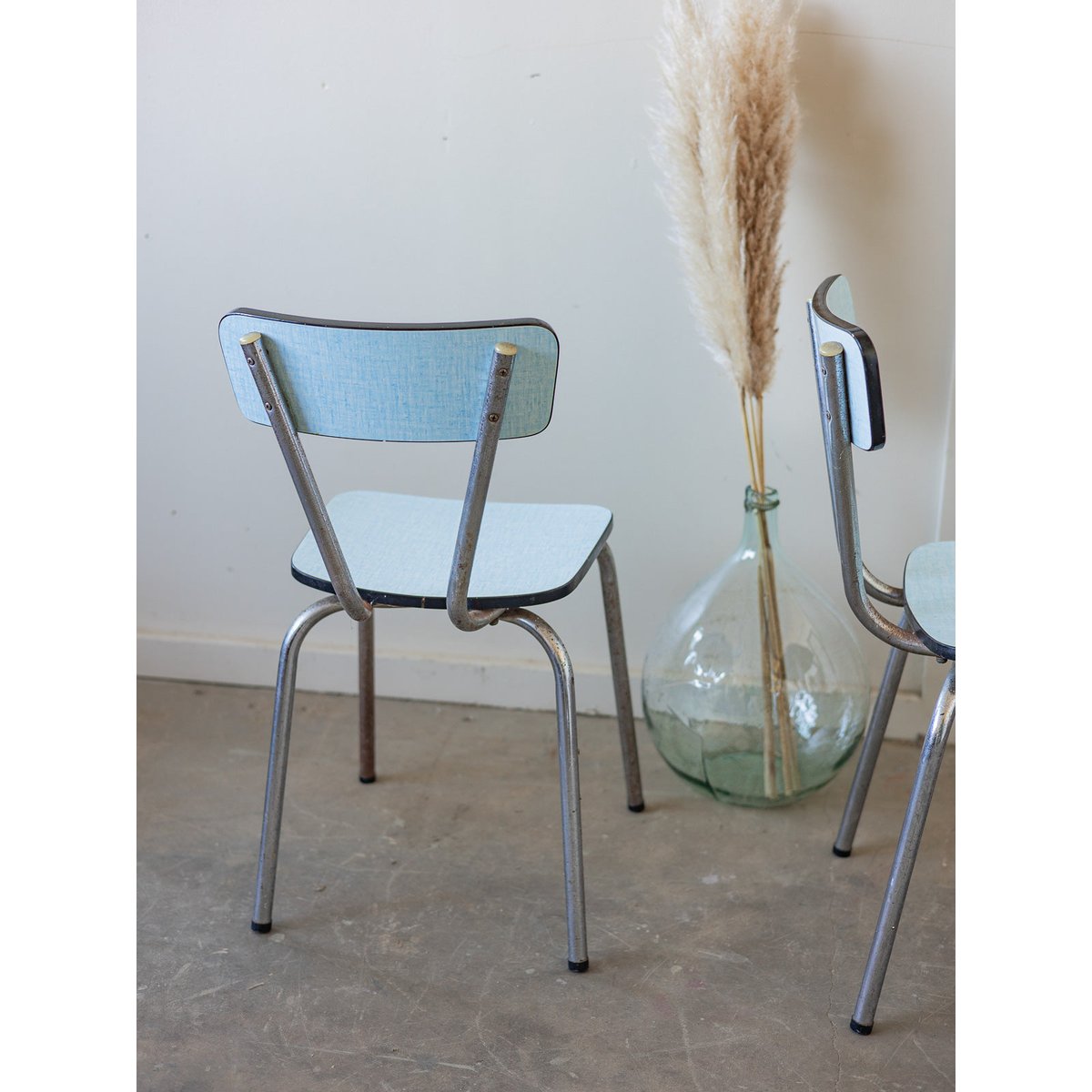 Paire de chaises en formica Alma N°1948 - Bon état bleu clair, DEBONGOUT