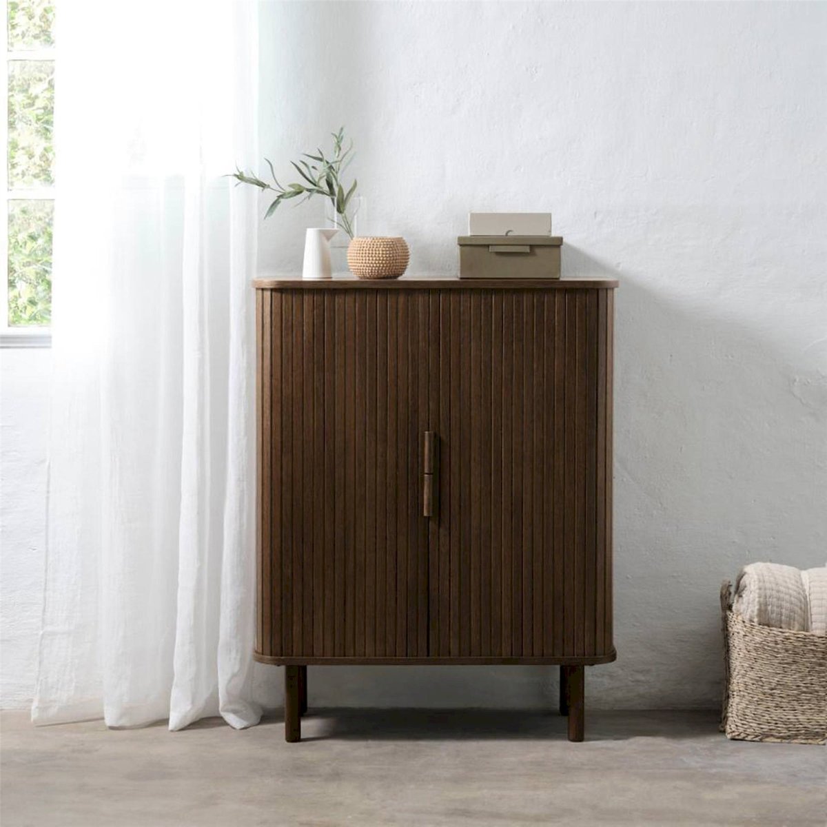 Commode haute en bois collection NEZKA chêne fumé, RECOLLECTION