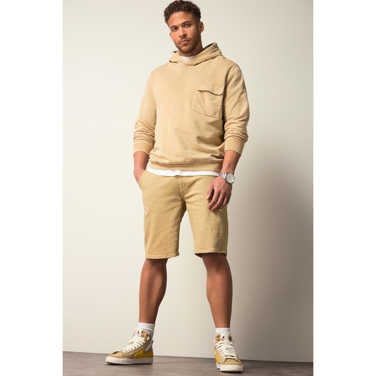 Bermuda chino, coupe Loose Fit. brun liège, STHUGE