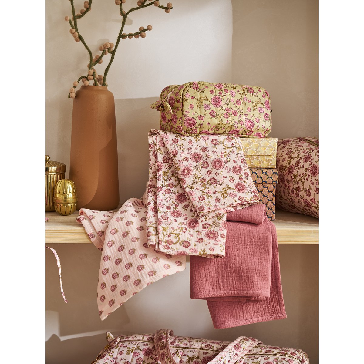 Lot 3 langes gaze coton rose imprimé, VERTBAUDET