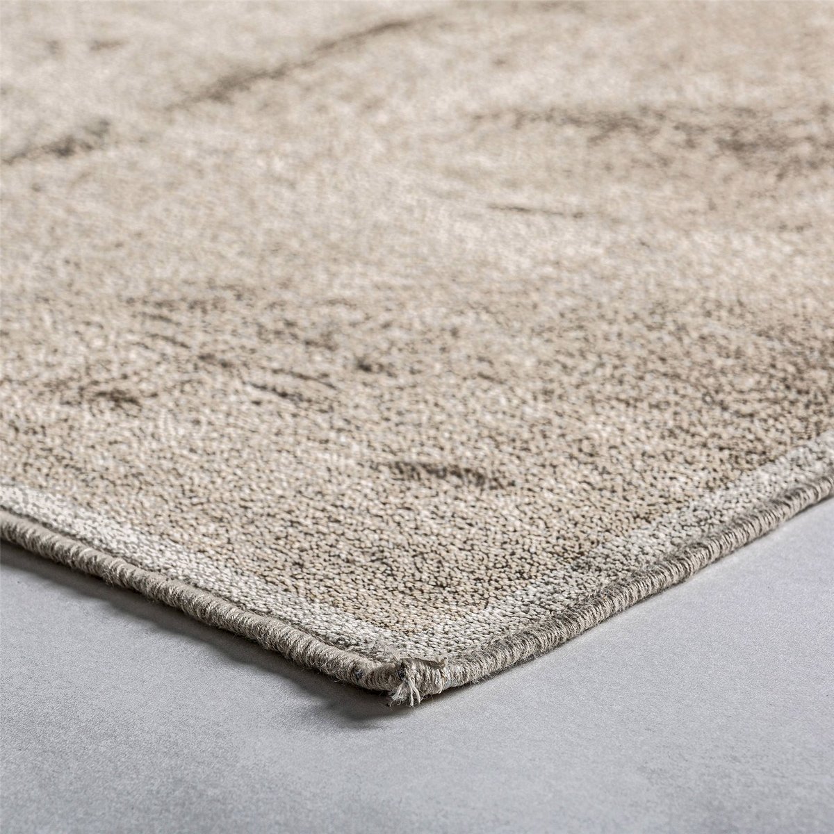 Tapis contemporain en viscose uni pour salon beige naturel lumineux, RECOLLECTION