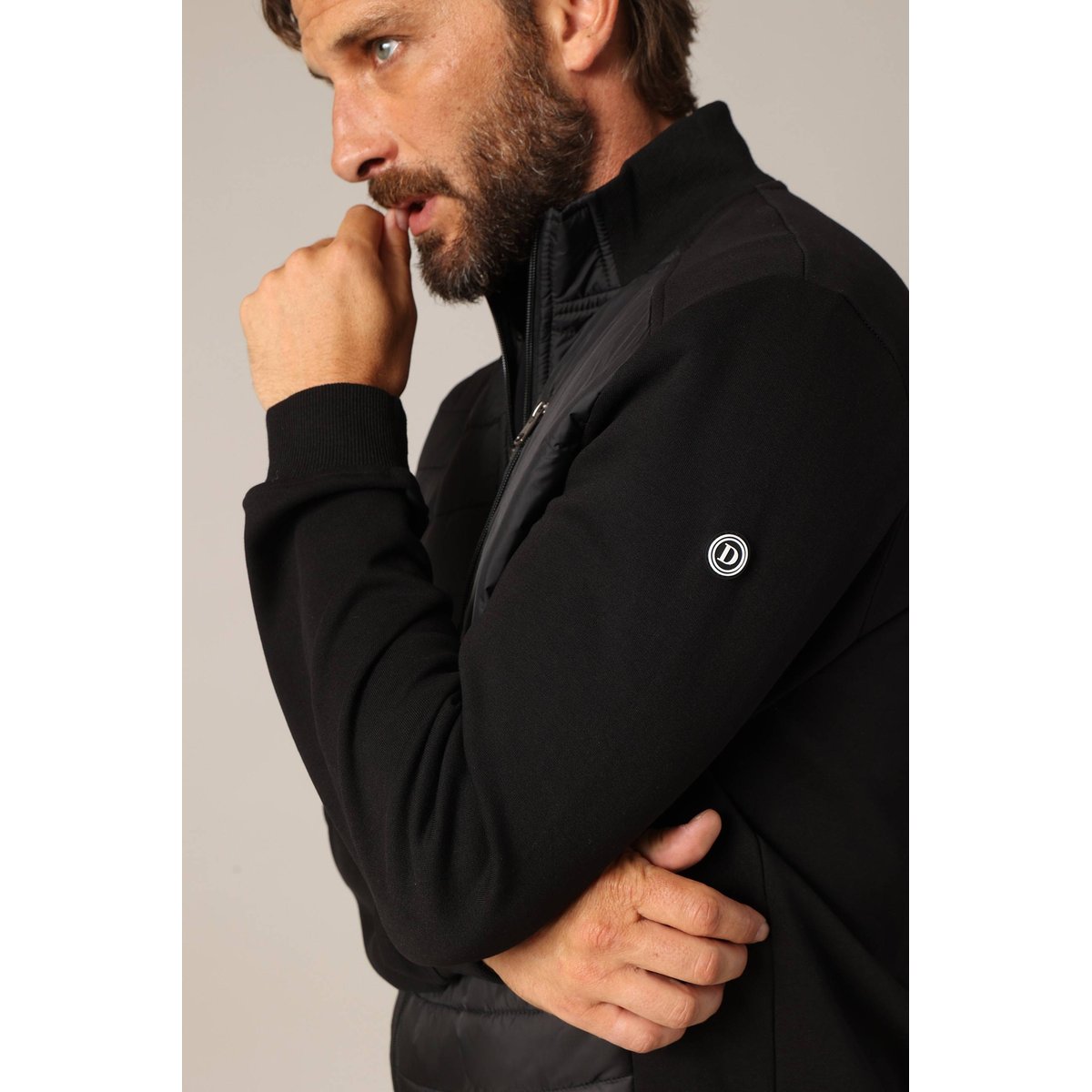 Veste zippée matelassée à col montant
JORSON black, DEELUXE