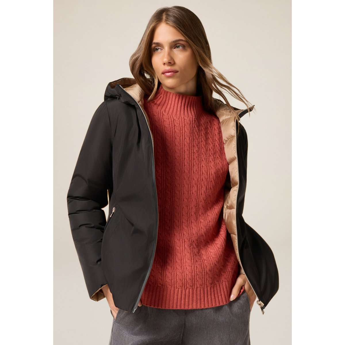 Veste matelassée légère courte à capuche noir, OLTRE