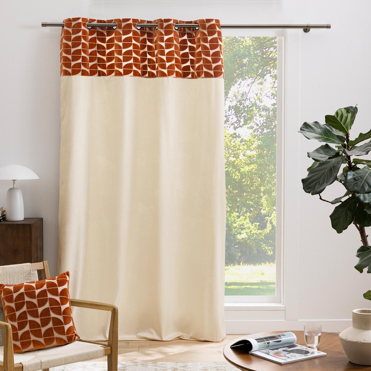 Coussin décoratif carré en velours dévoré à motif géométrique orange, DOUCEUR D'INTÉRIEUR