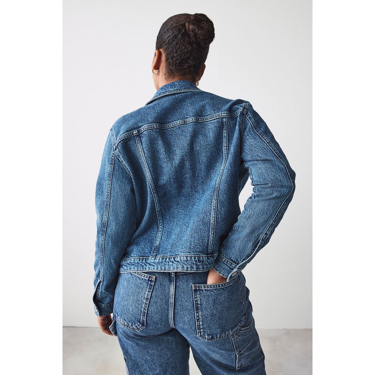 Veste cintrée en denim à buste plus large bleu foncé, NEXT