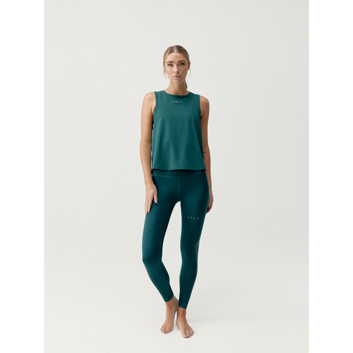 T-shirt de sport femme Kishi Sans manches séchage rapide vert forêt, BORN