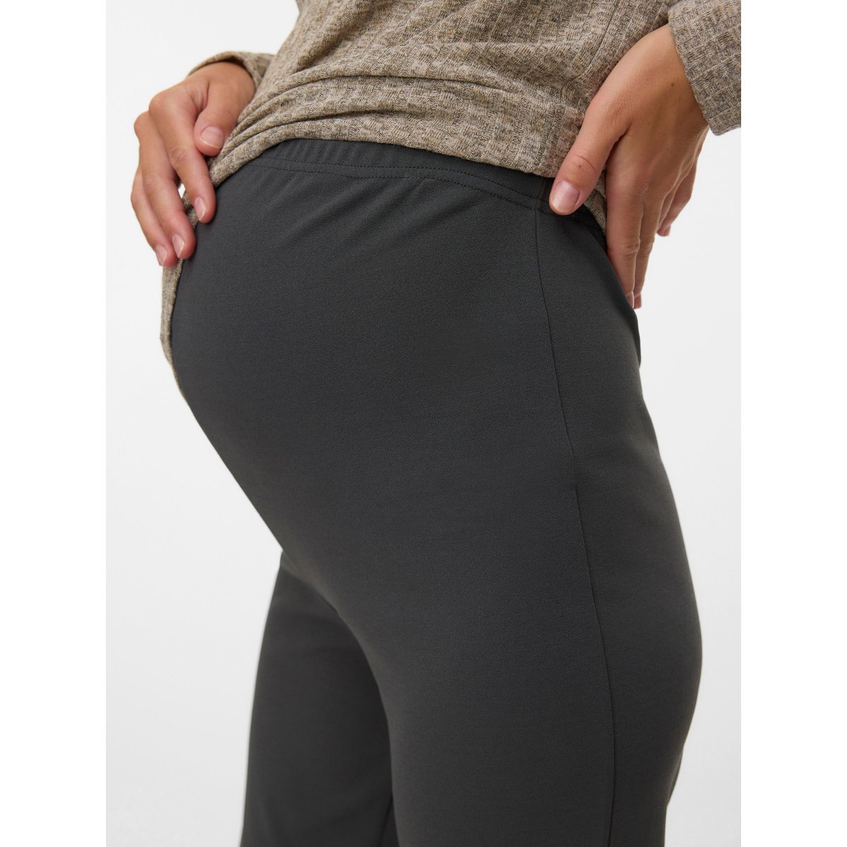 Pantalon magnet, MAMA LICIOUS