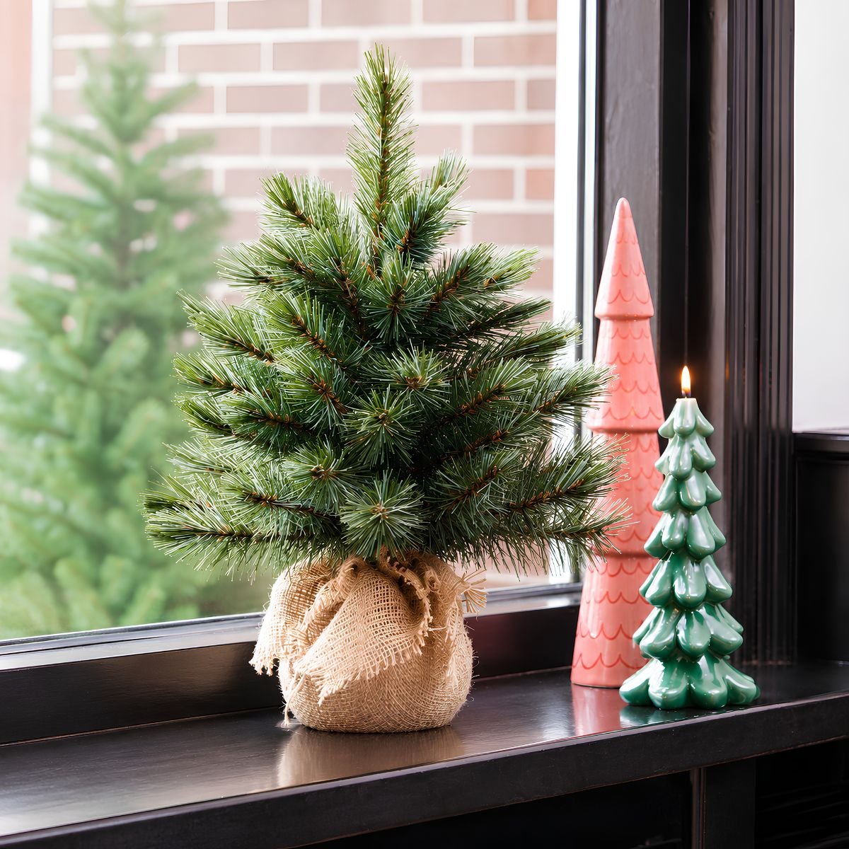 Sapin de Noël artificiel dans un sac en jute H45 cm FOREST FROSTED vert, TRIUMPH TREE