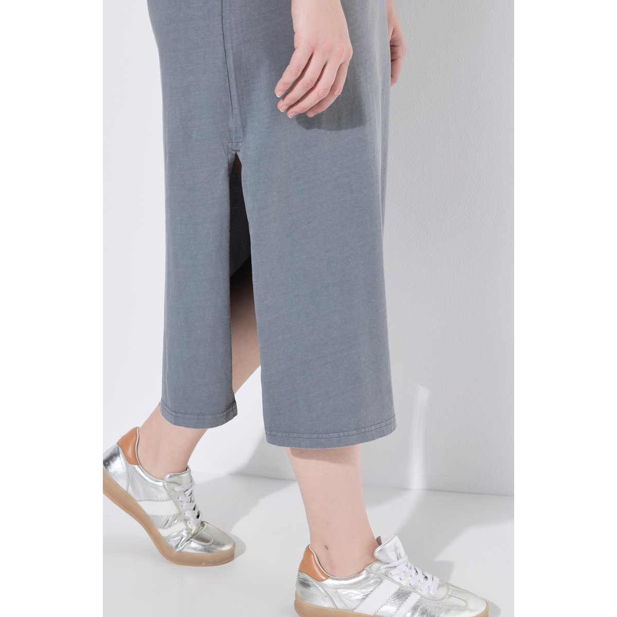 Robe maxi avec petite broderie, coupe évasée gris, ULLA POPKEN