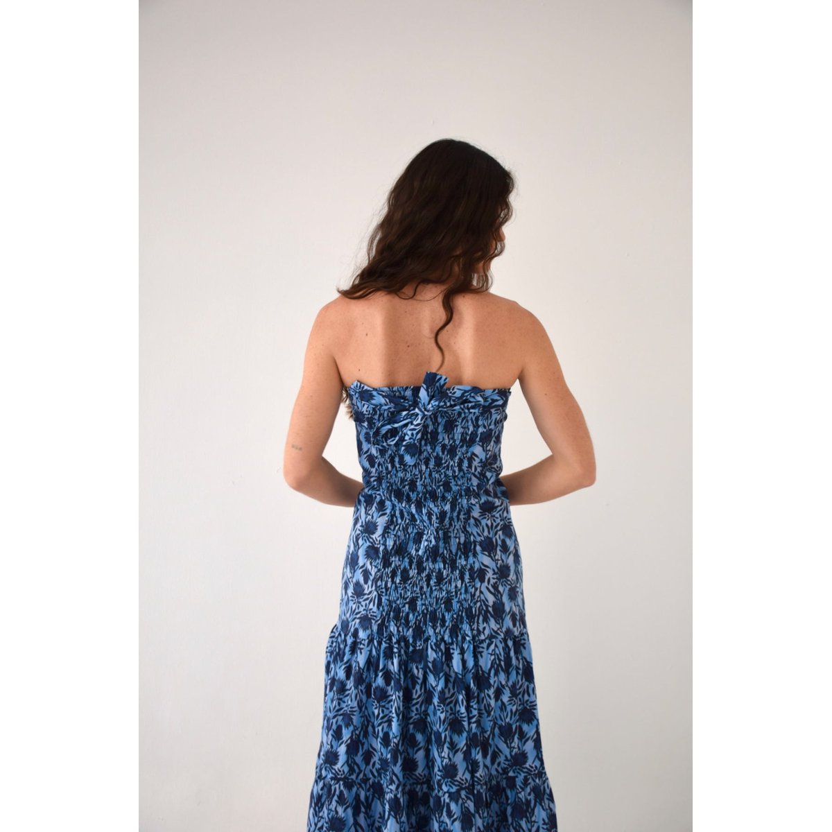 Robe longue fleurie à volants MIA bleu, MINDTRAVELER