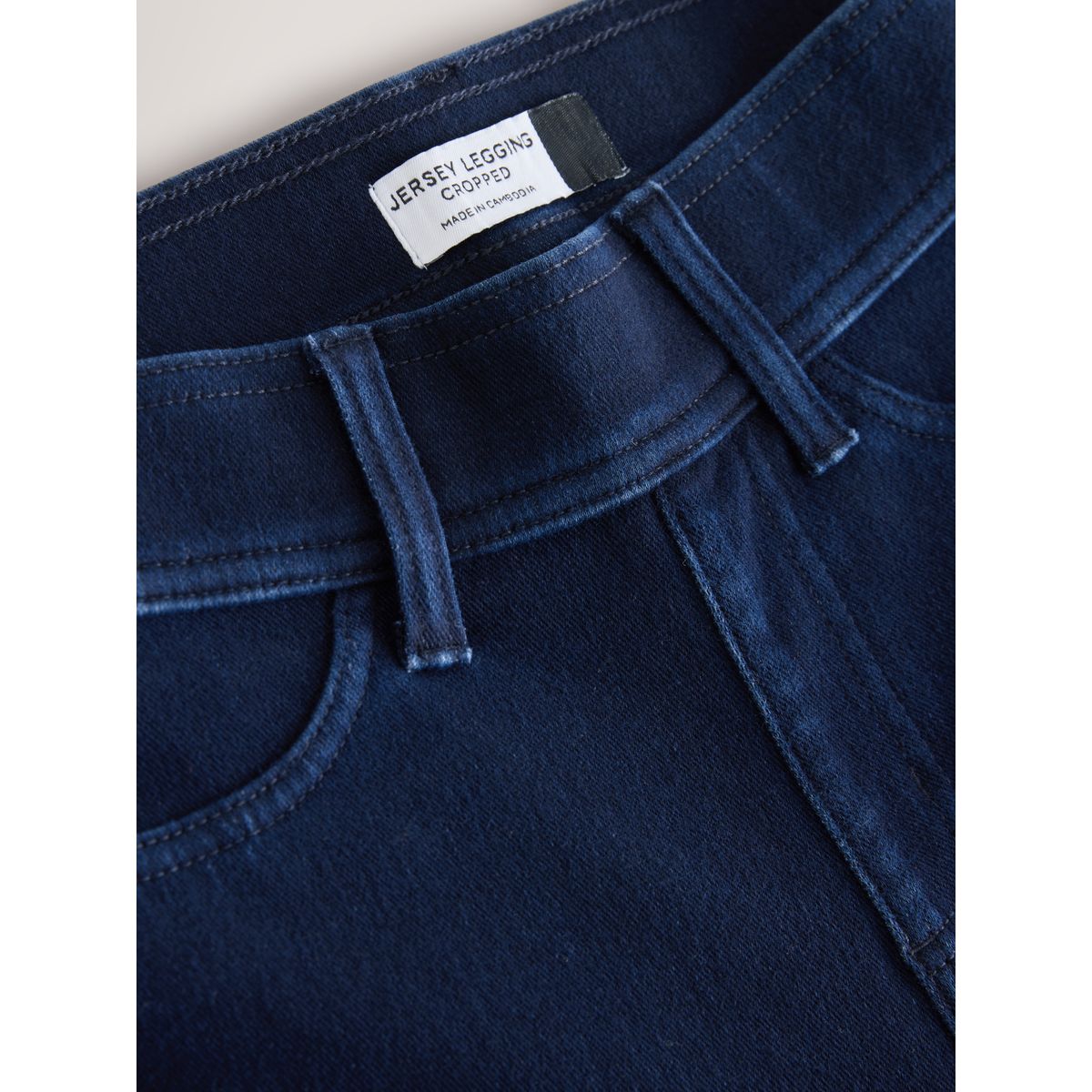 Legging court en denim de jersey brut, NEXT